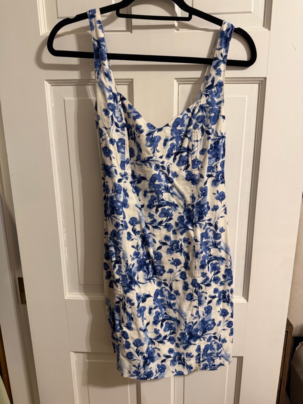 Abercrombie & Fitch White linens Dress with Blue Floral